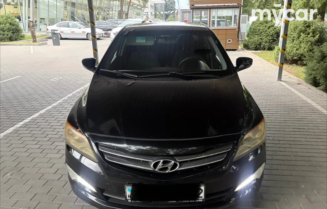 Hyundai Solaris 2015