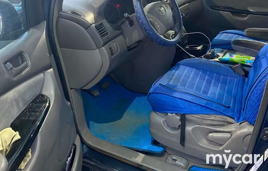 Toyota Sienna 2004