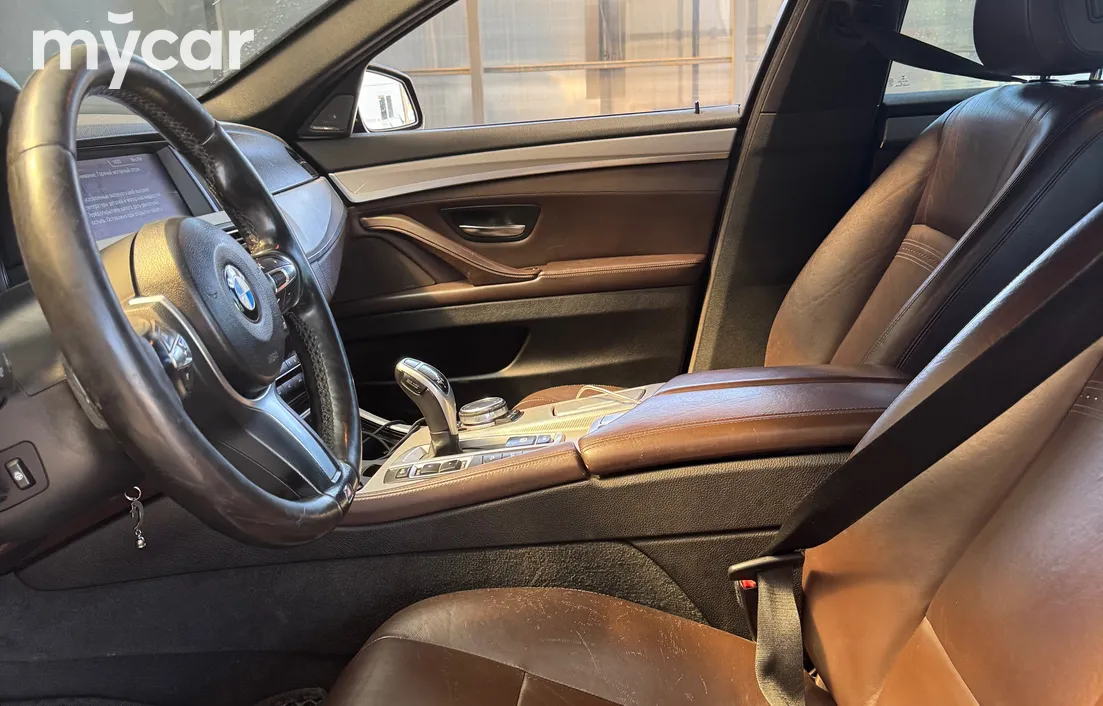 BMW 5 серия 2015