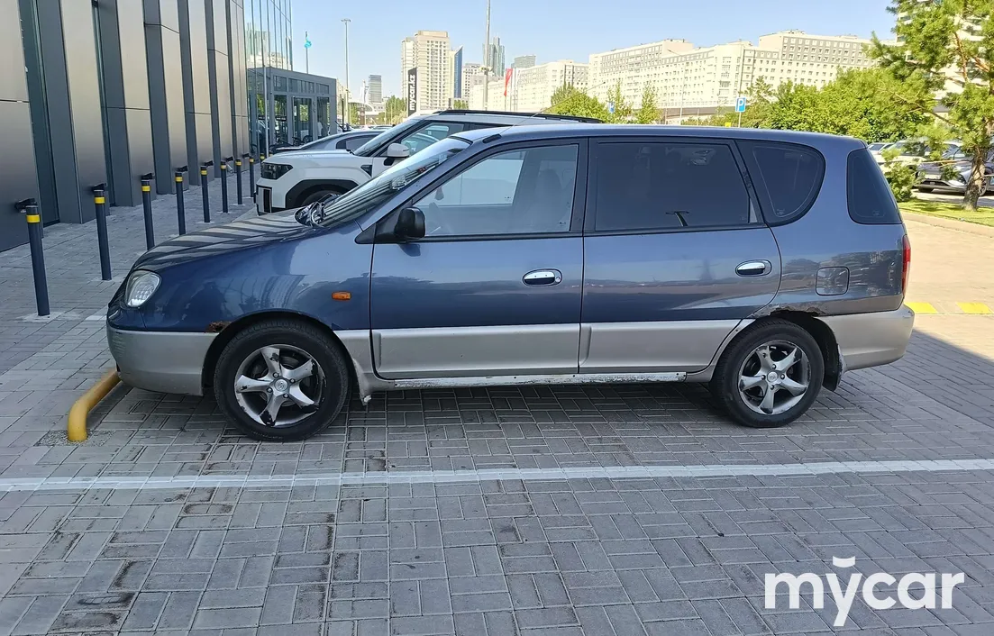 Kia Carens 2002
