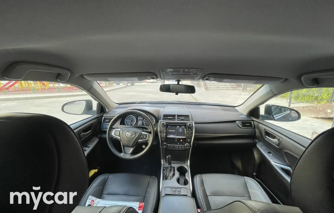 Toyota Camry 2017