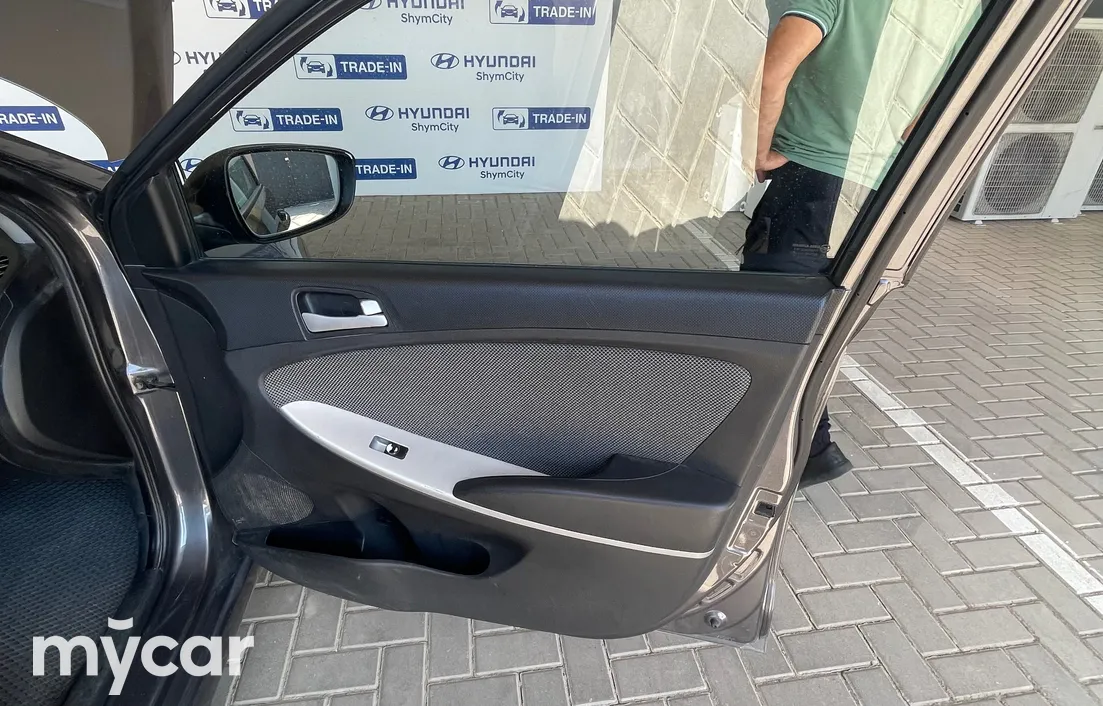 Hyundai Accent 2014
