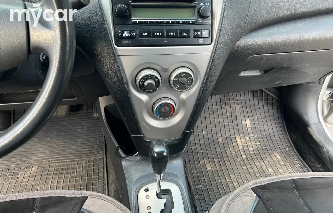 Toyota Yaris 2008