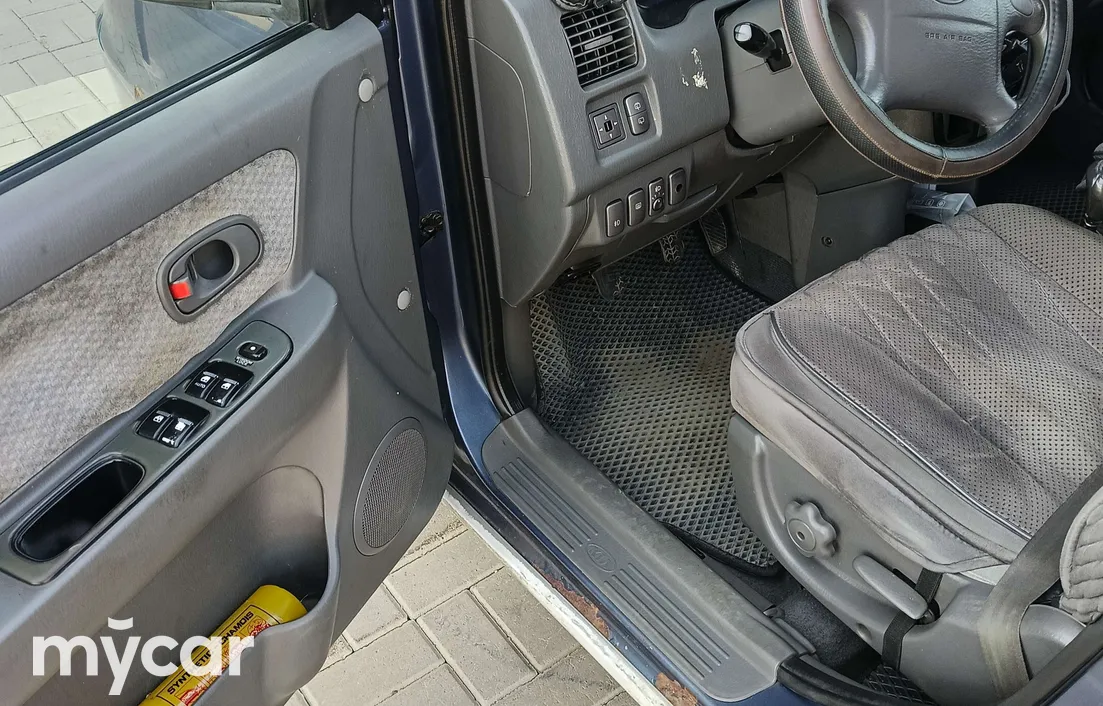Kia Carens 2002