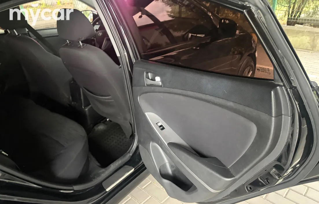 Hyundai Solaris 2015