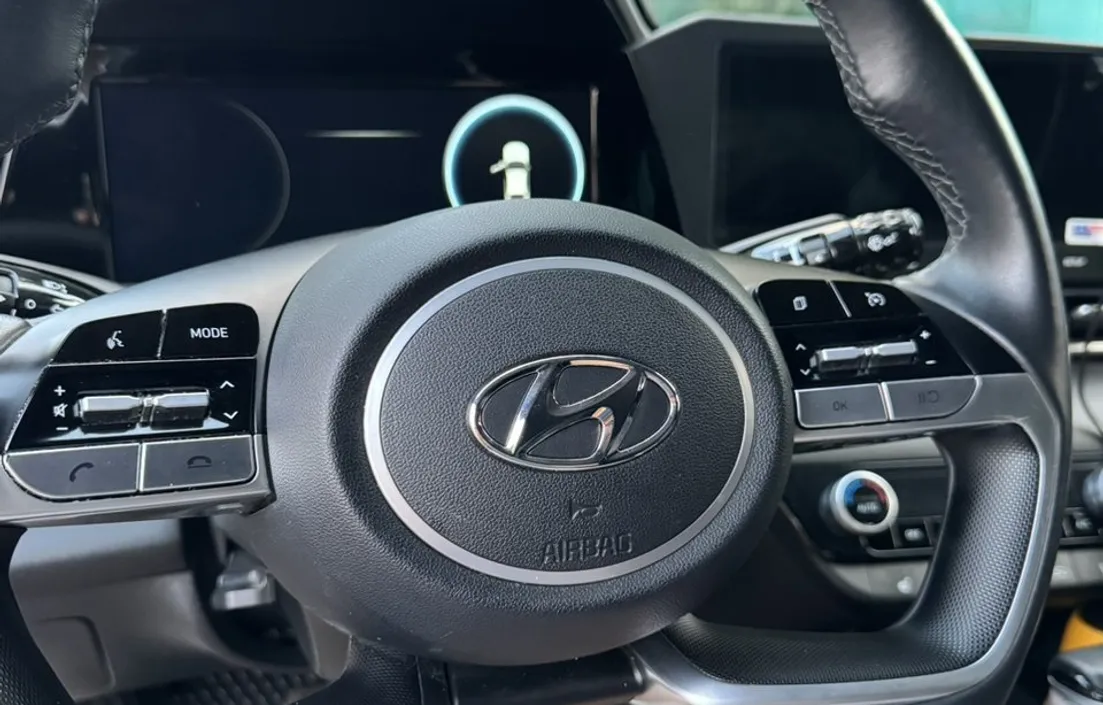 Hyundai Elantra 2023