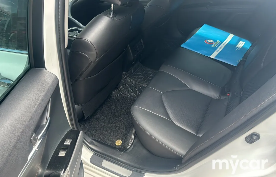 Toyota Camry 2019