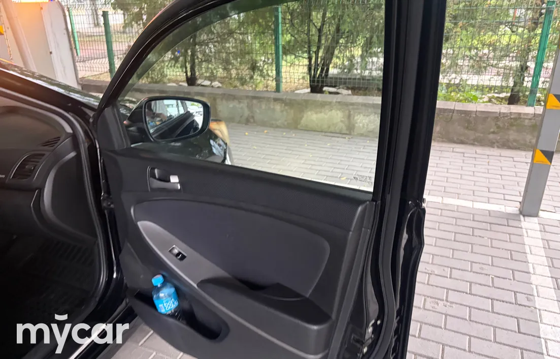 Hyundai Solaris 2015
