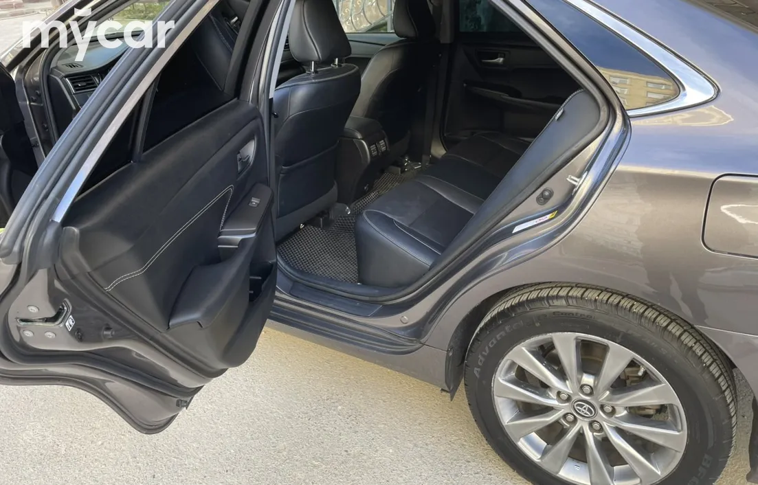 Toyota Camry 2017