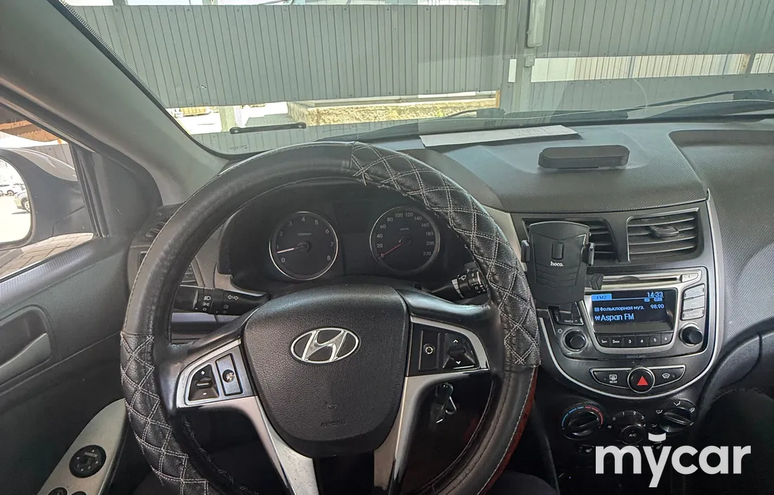 Hyundai Accent 2015