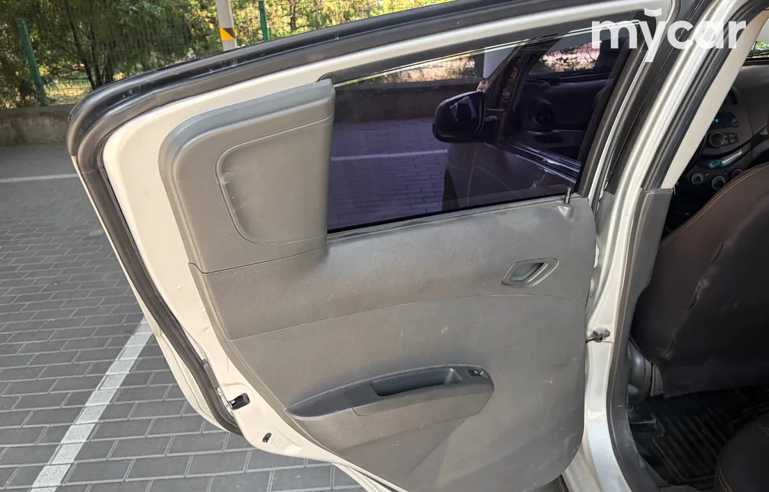 Chevrolet Spark 2012