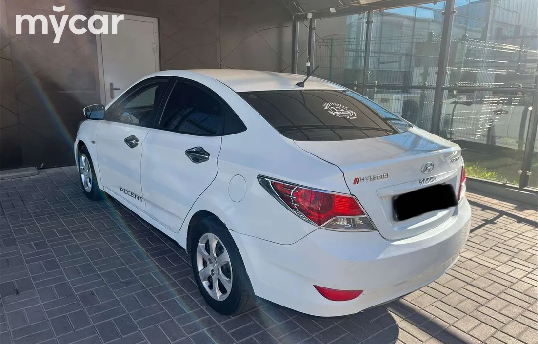 Hyundai Accent 2011