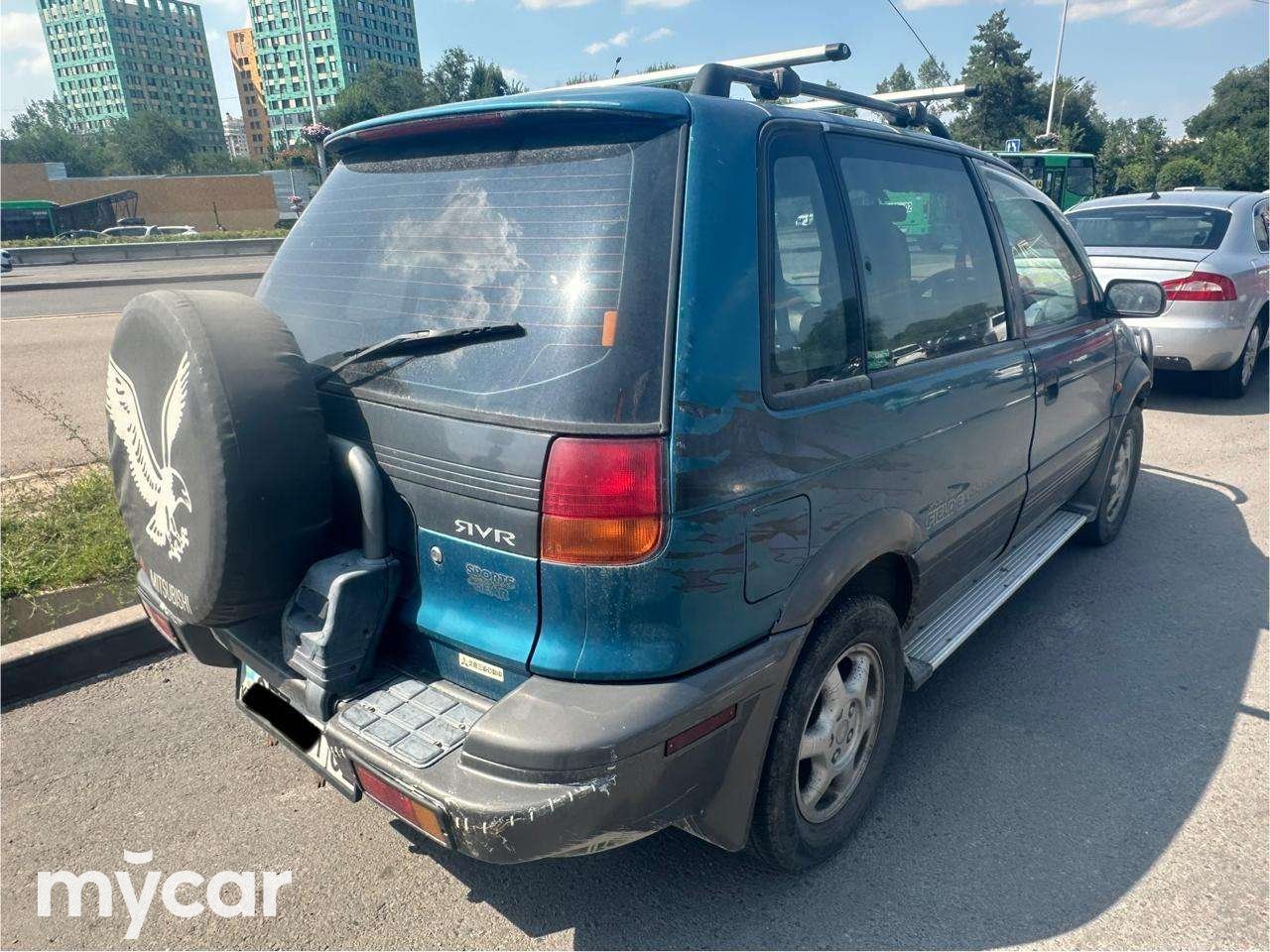 Mitsubishi RVR 1996