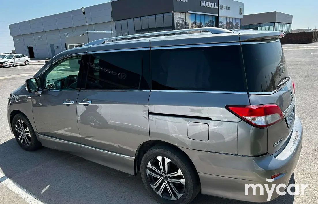 Nissan Quest 2010