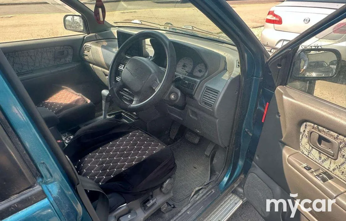 Mitsubishi RVR 1996