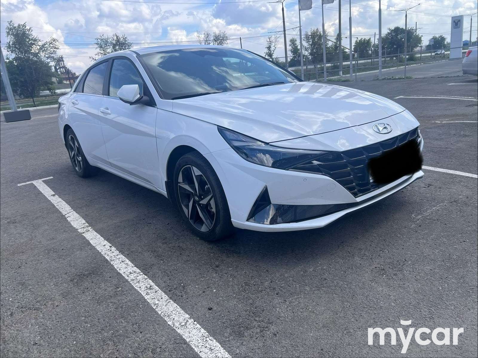 Hyundai Elantra 2023