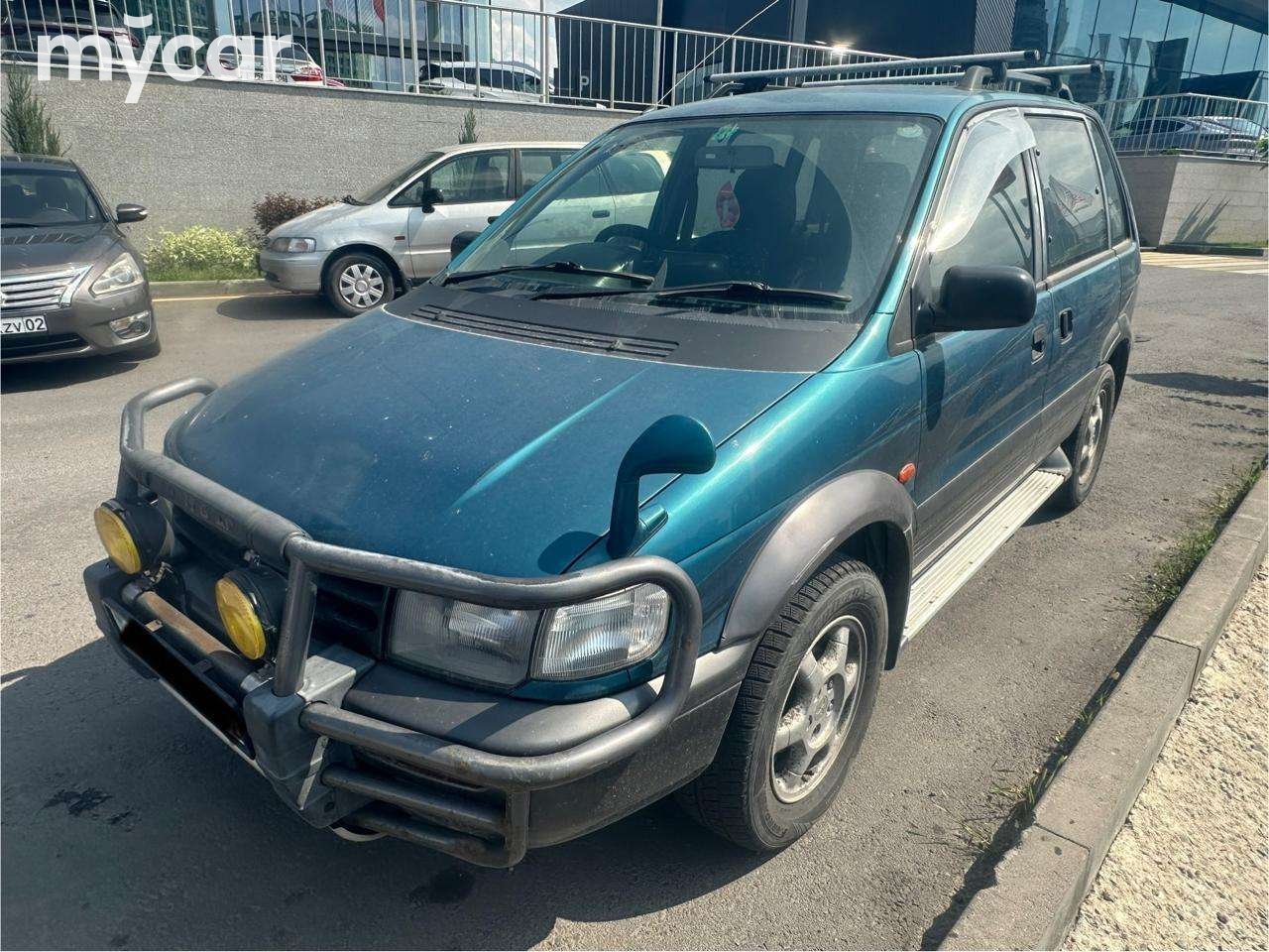 Mitsubishi RVR 1996