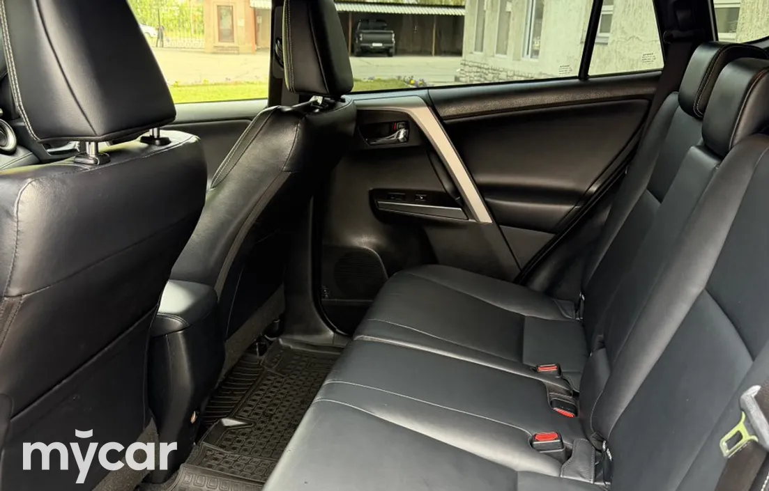Toyota RAV4 2018