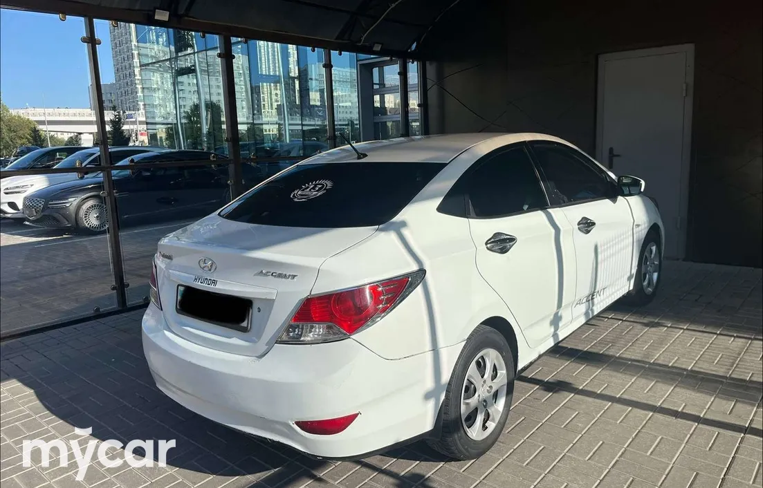 Hyundai Accent 2011