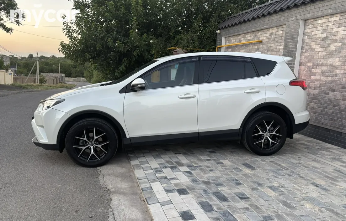 Toyota RAV4 2018