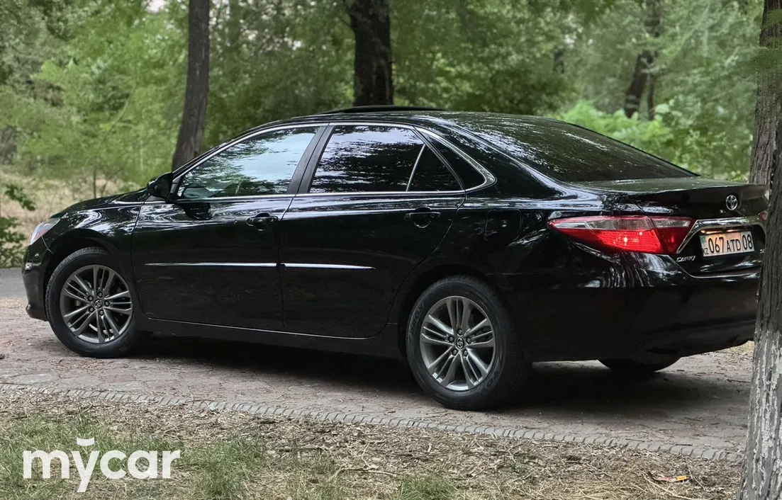 Toyota Camry 2016