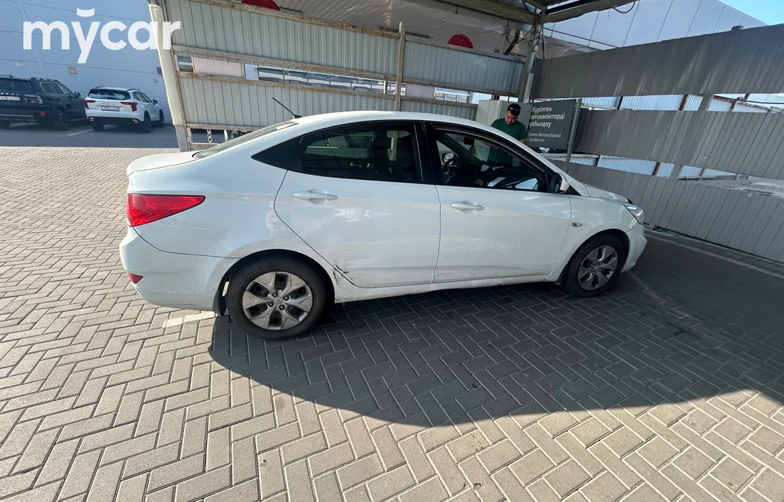 Hyundai Accent 2014
