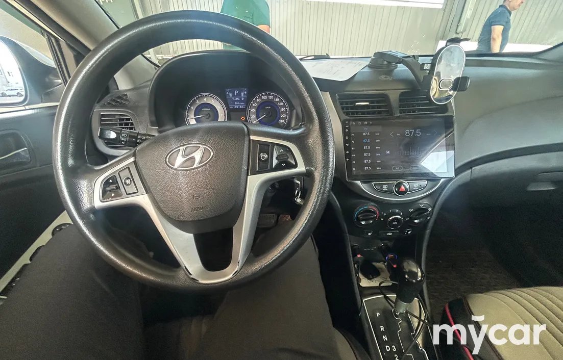 Hyundai Accent 2014