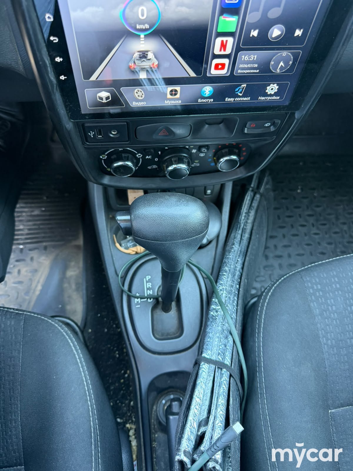 Nissan Terrano 2015