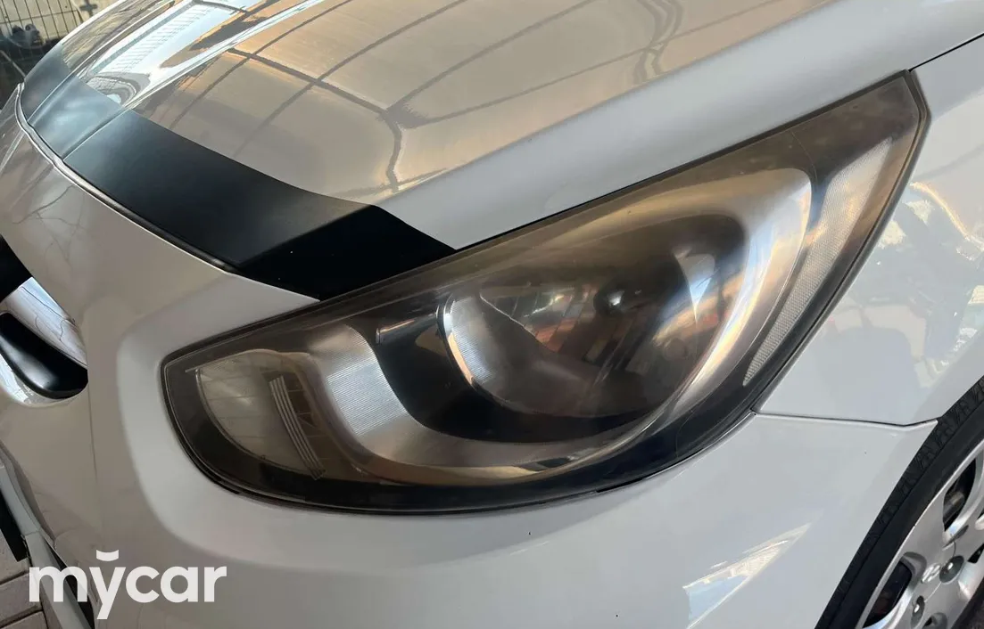Hyundai Accent 2011