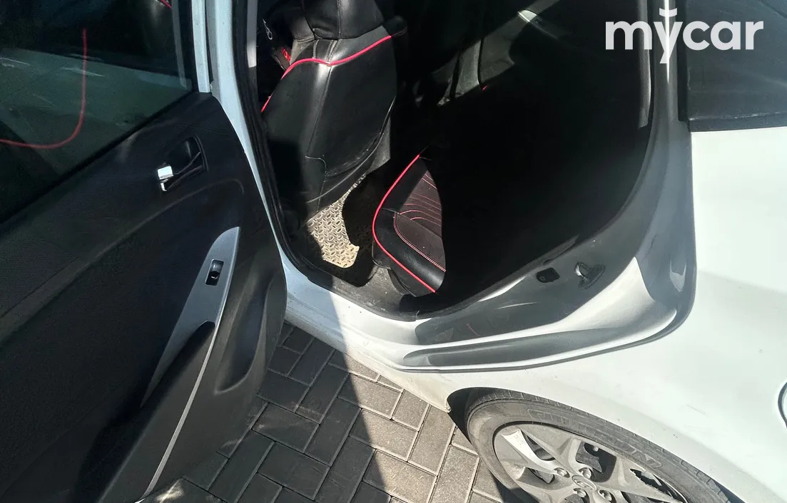 Hyundai Accent 2014