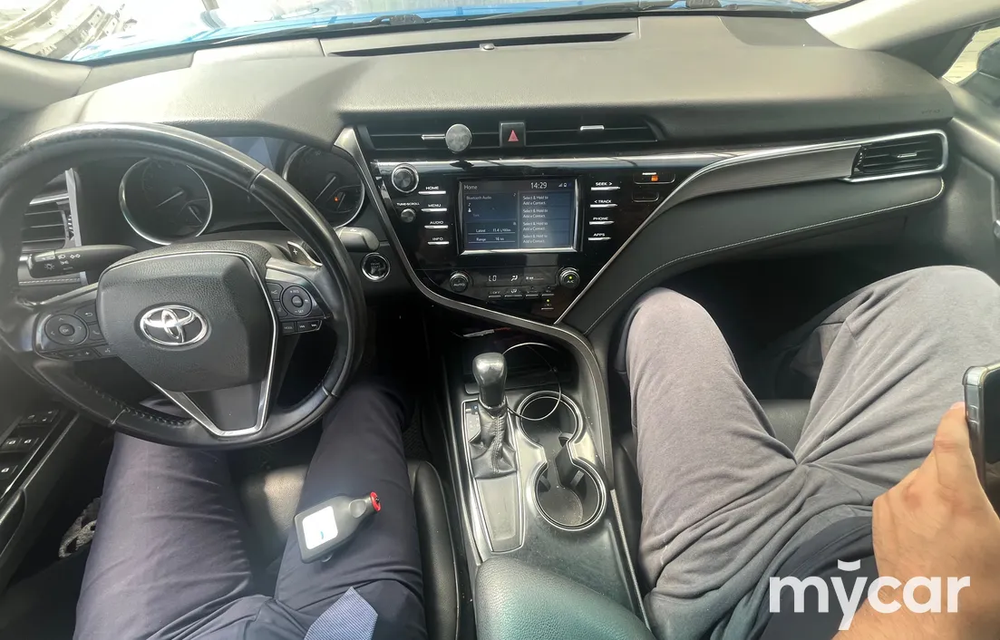 Toyota Camry 2019