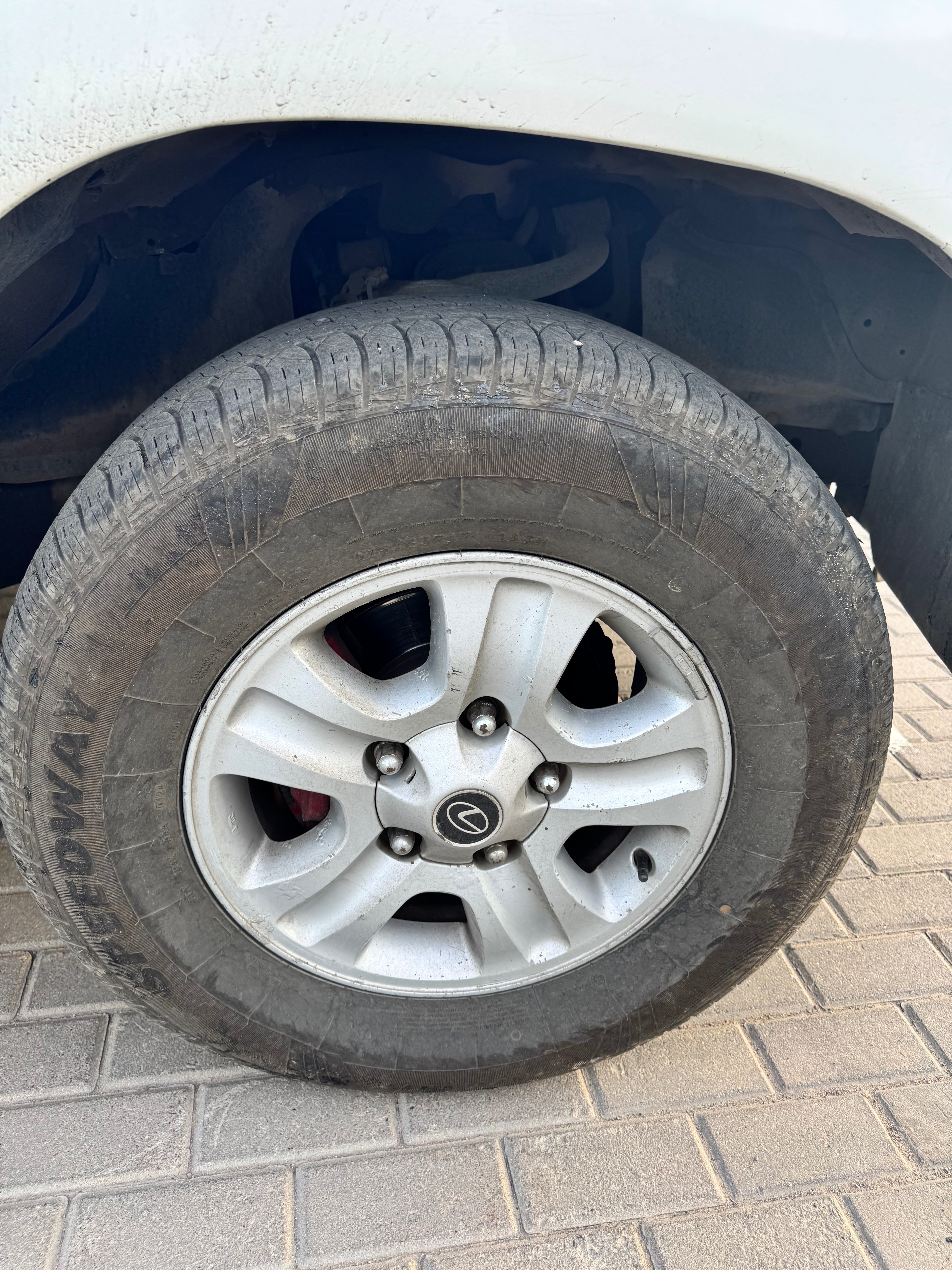 Lexus LX 1999