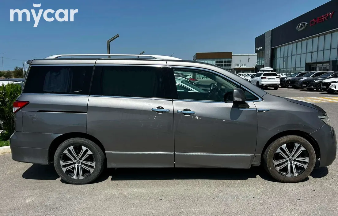 Nissan Quest 2010