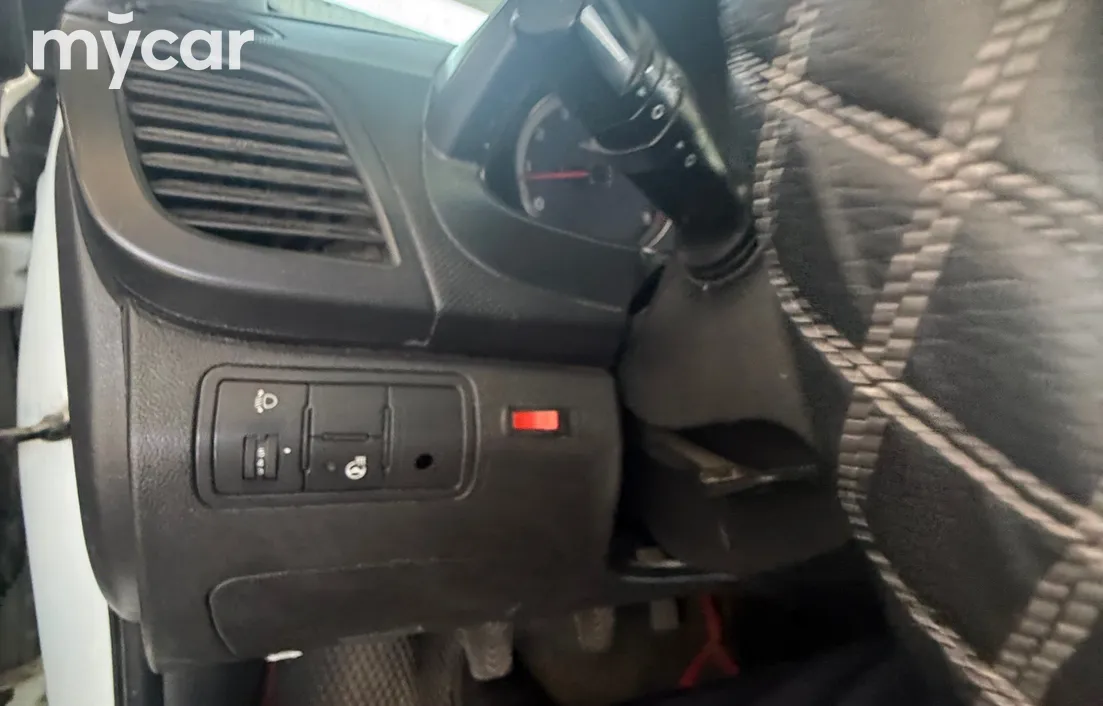 Hyundai Accent 2015