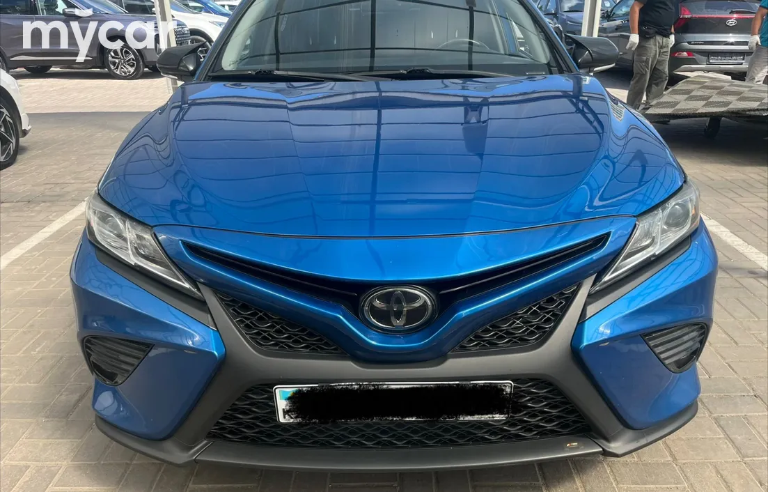 Toyota Camry 2019