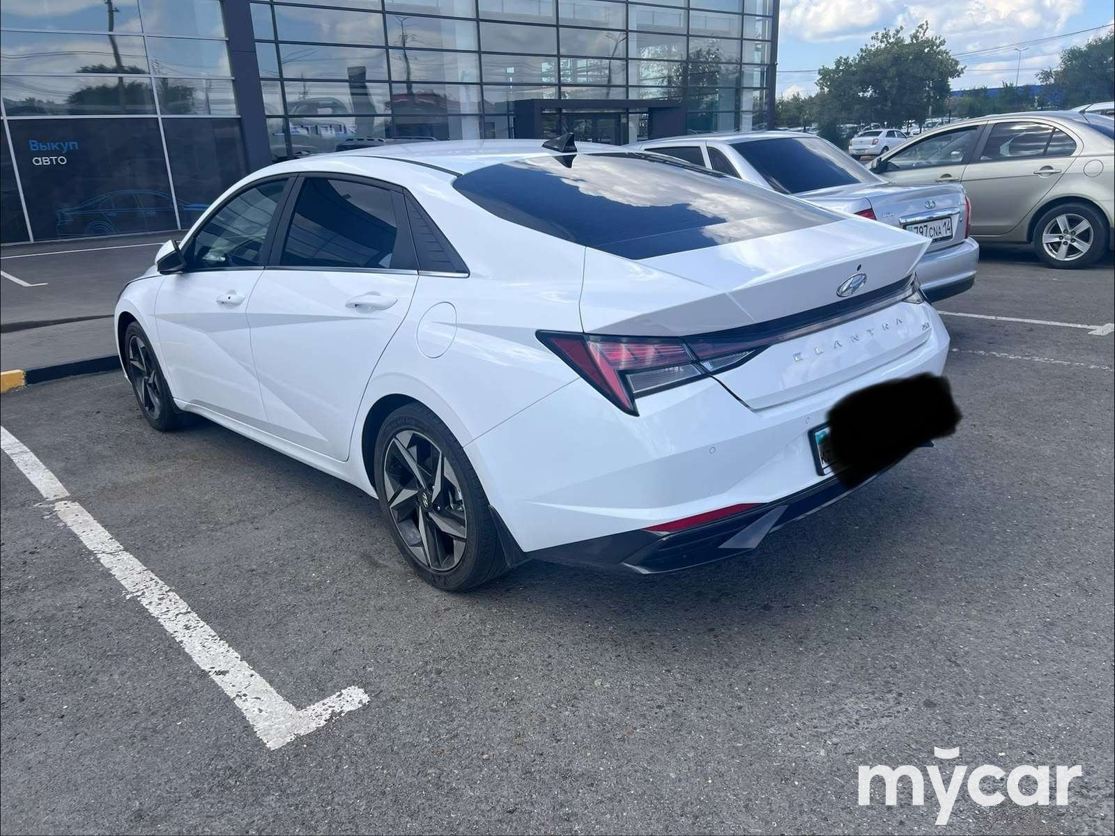 Hyundai Elantra 2023