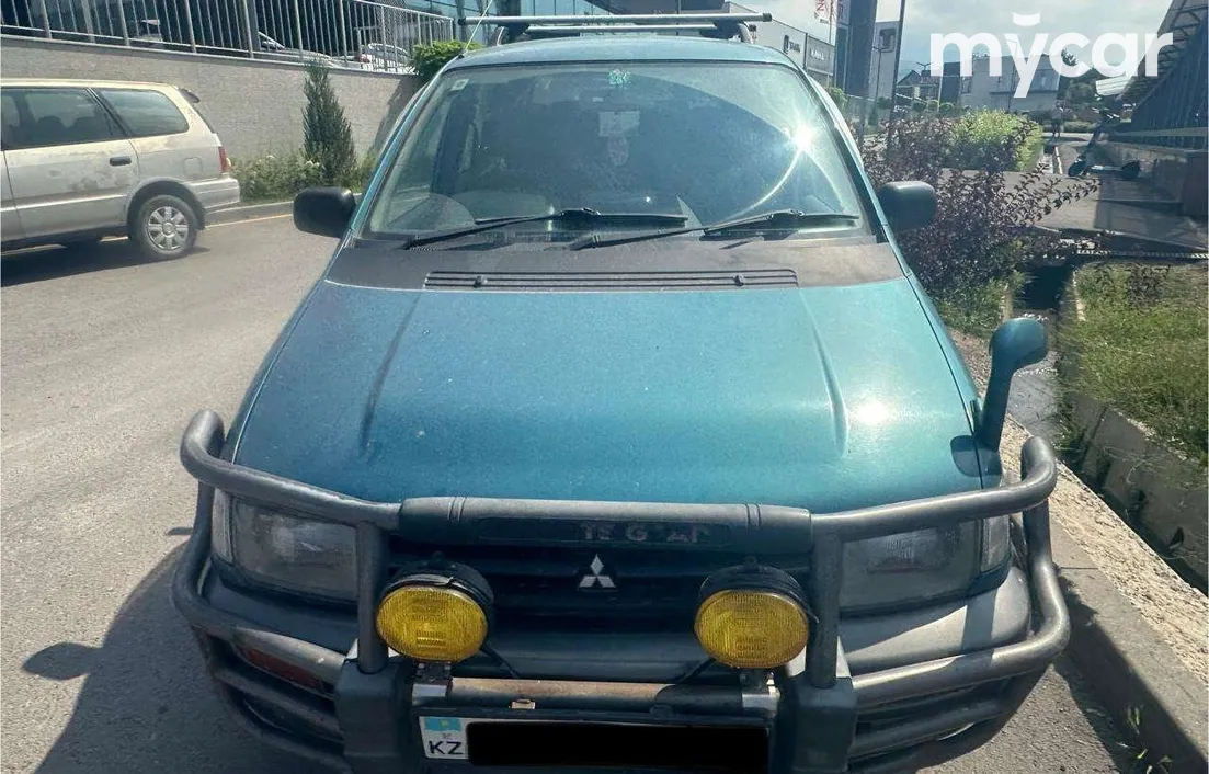 Mitsubishi RVR 1996