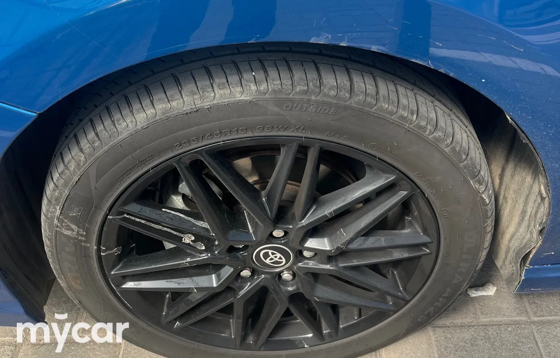 Toyota Camry 2019