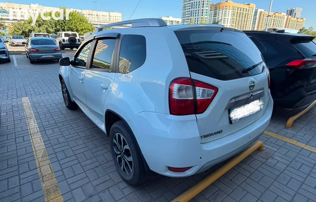 Nissan Terrano 2015