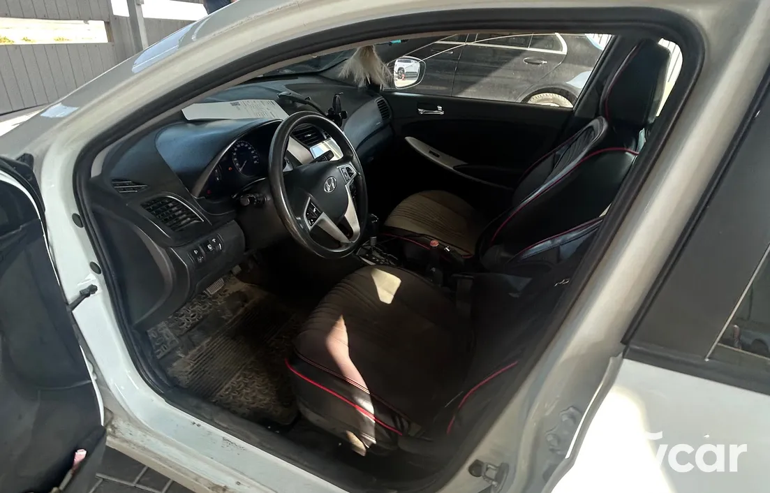 Hyundai Accent 2014