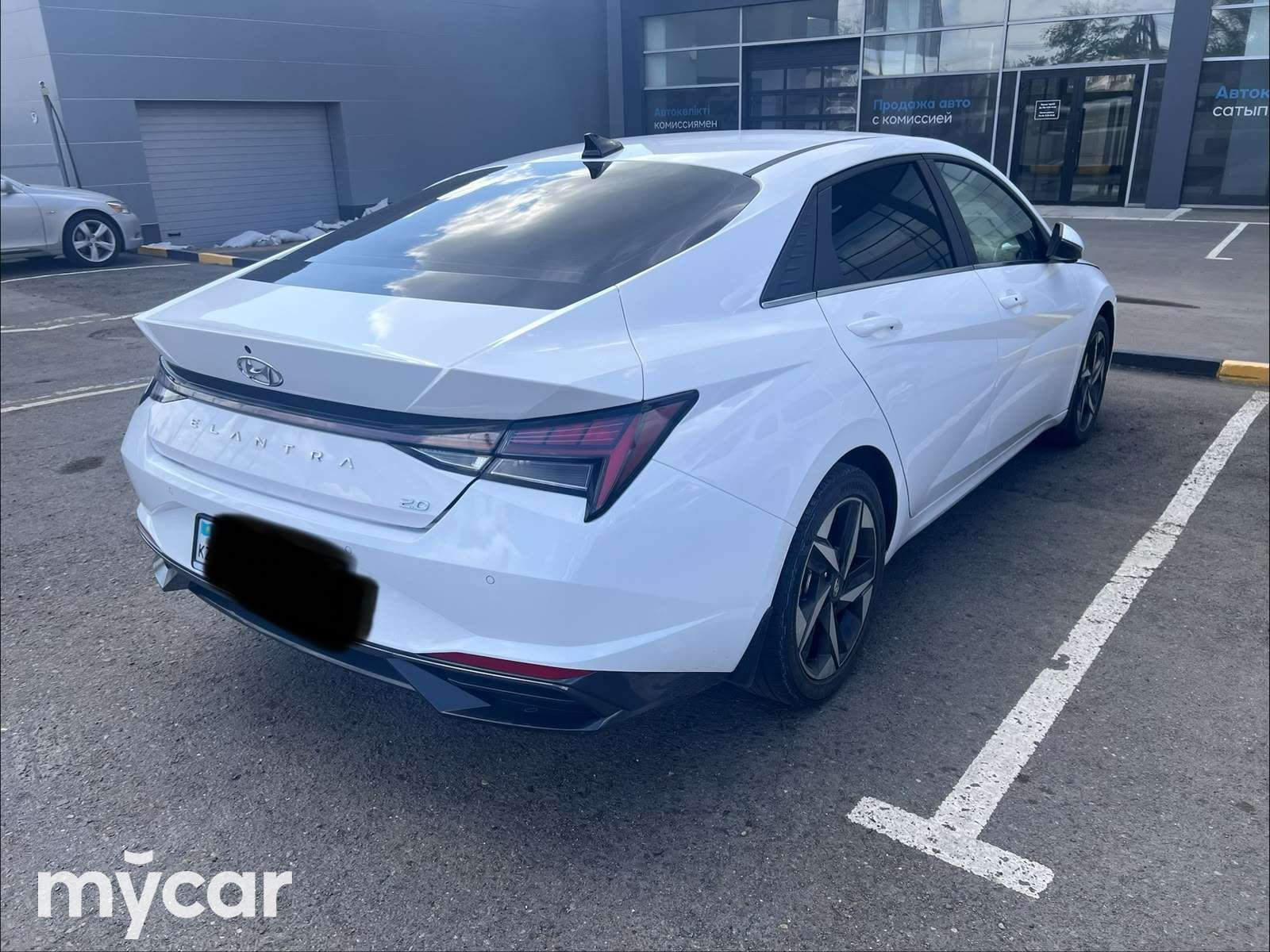 Hyundai Elantra 2023