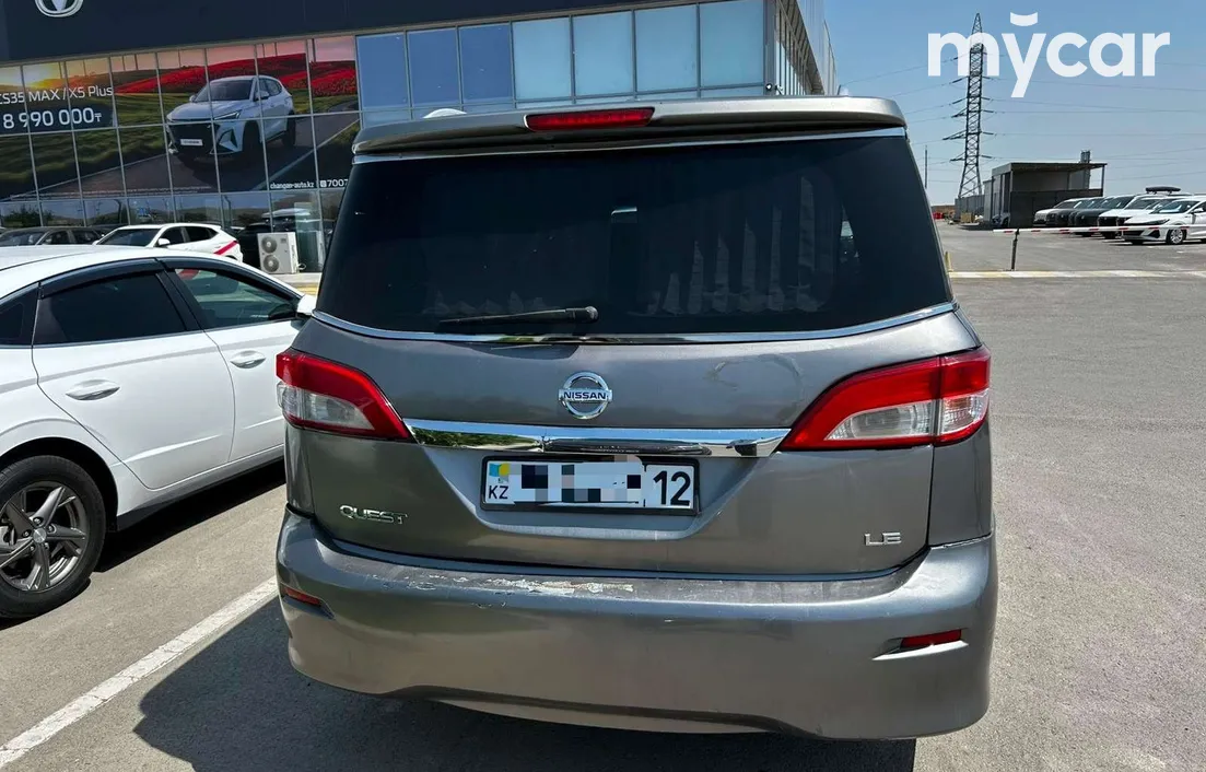 Nissan Quest 2010