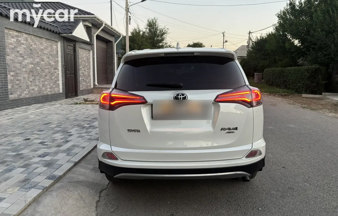 Toyota RAV4 2018