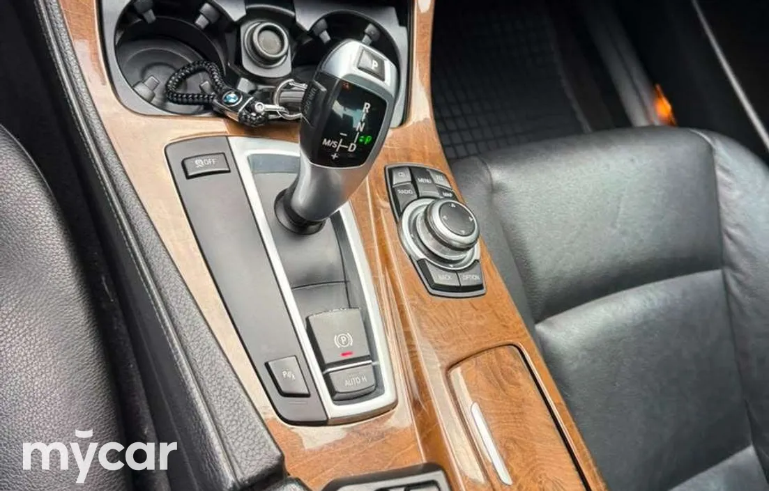 BMW 5 серия 2010