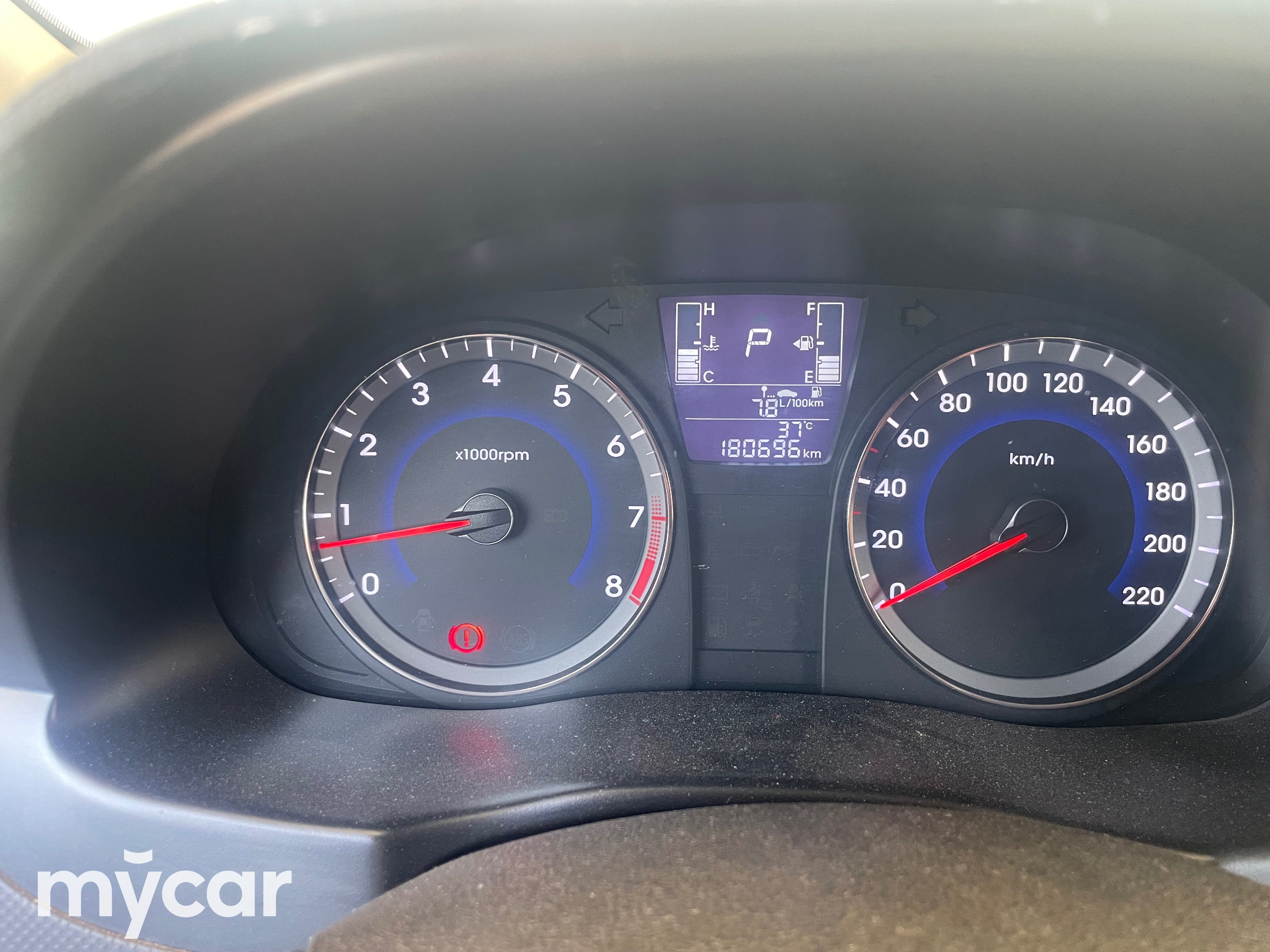 Hyundai Accent 2015