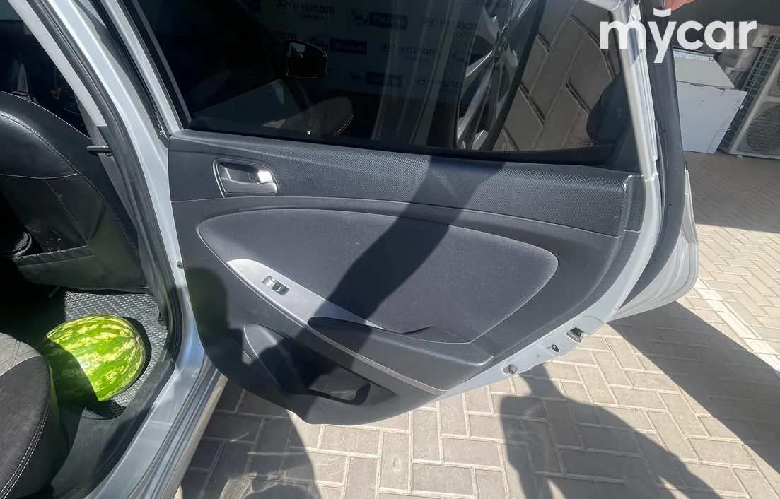 Hyundai Accent 2015