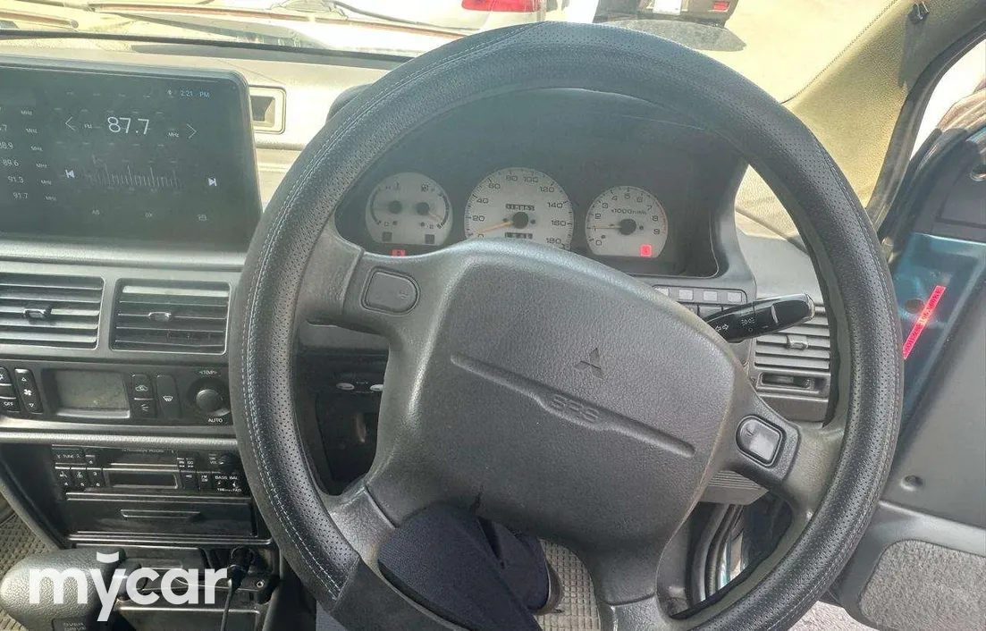 Mitsubishi RVR 1996