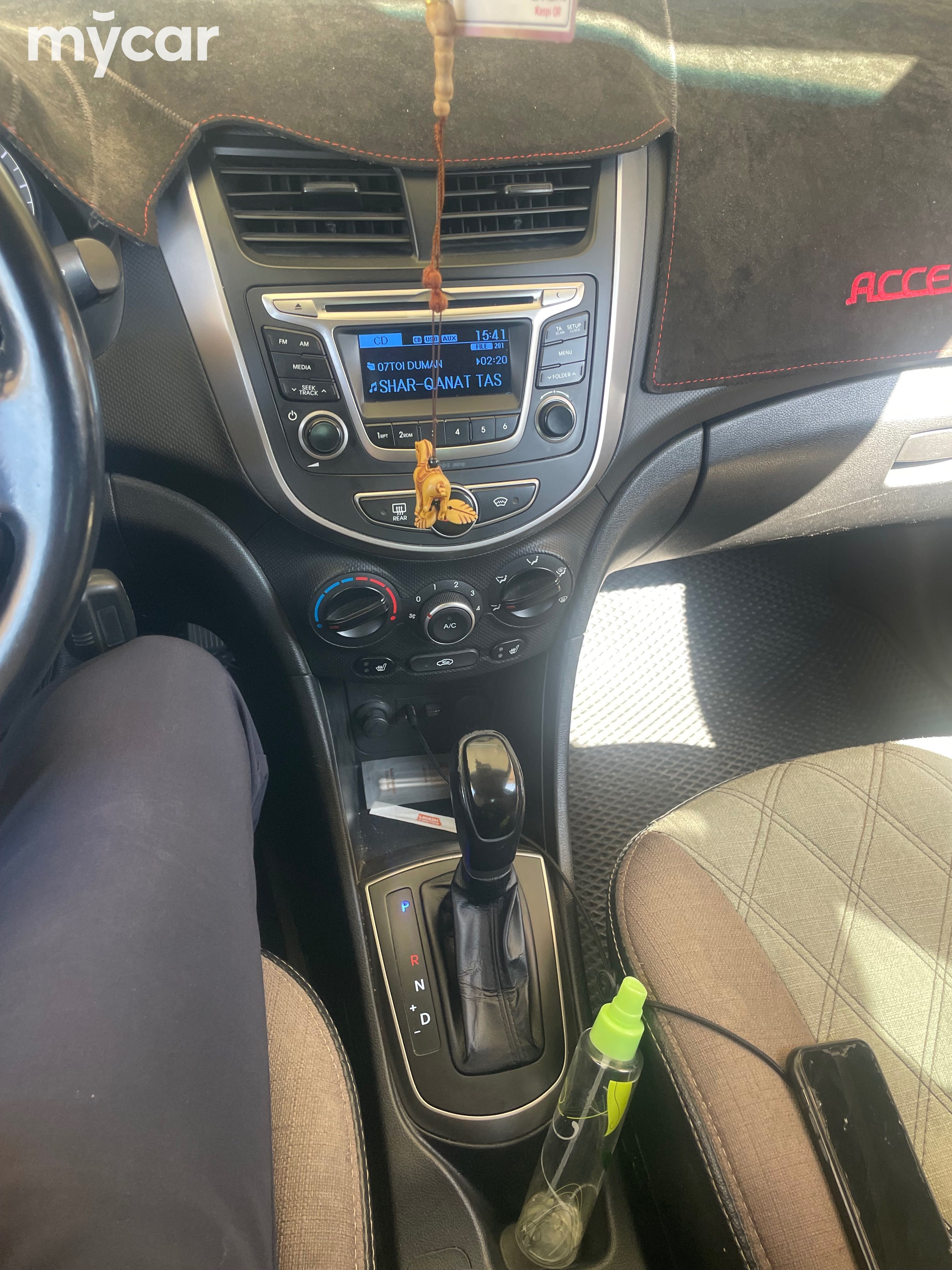Hyundai Accent 2015