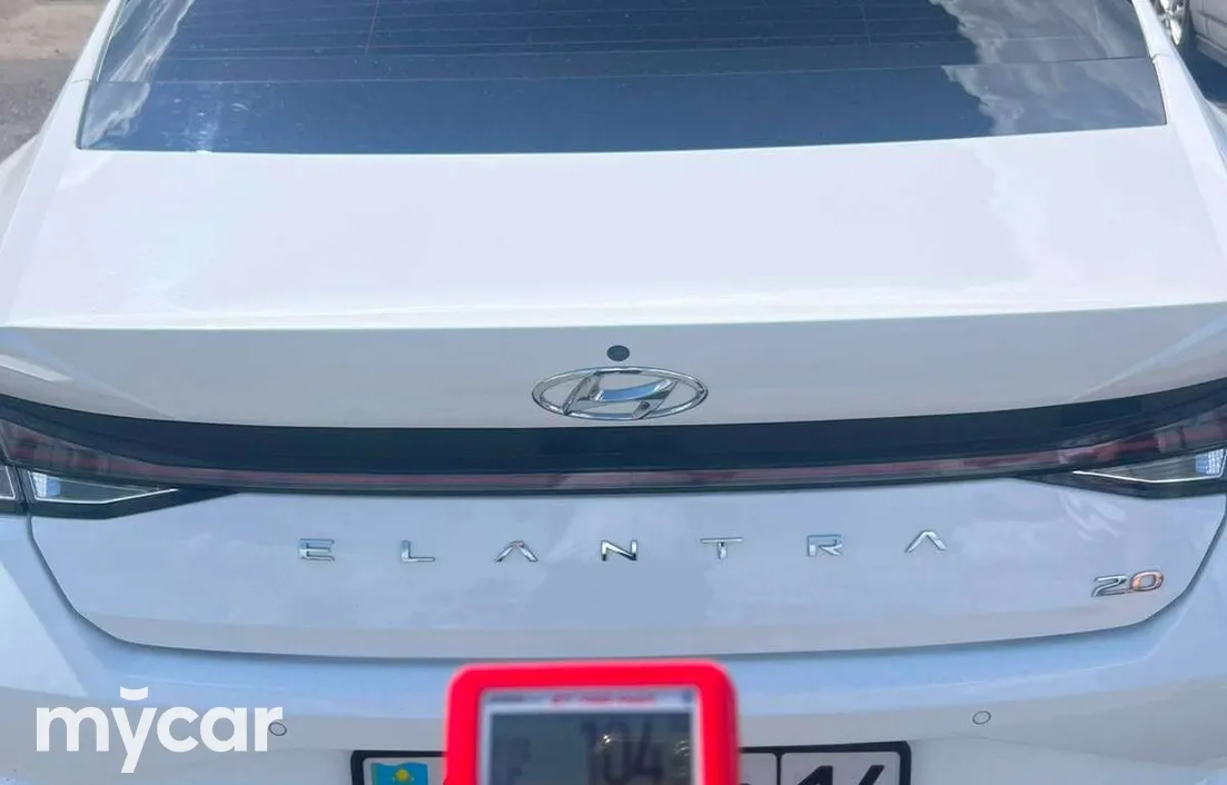 Hyundai Elantra 2023