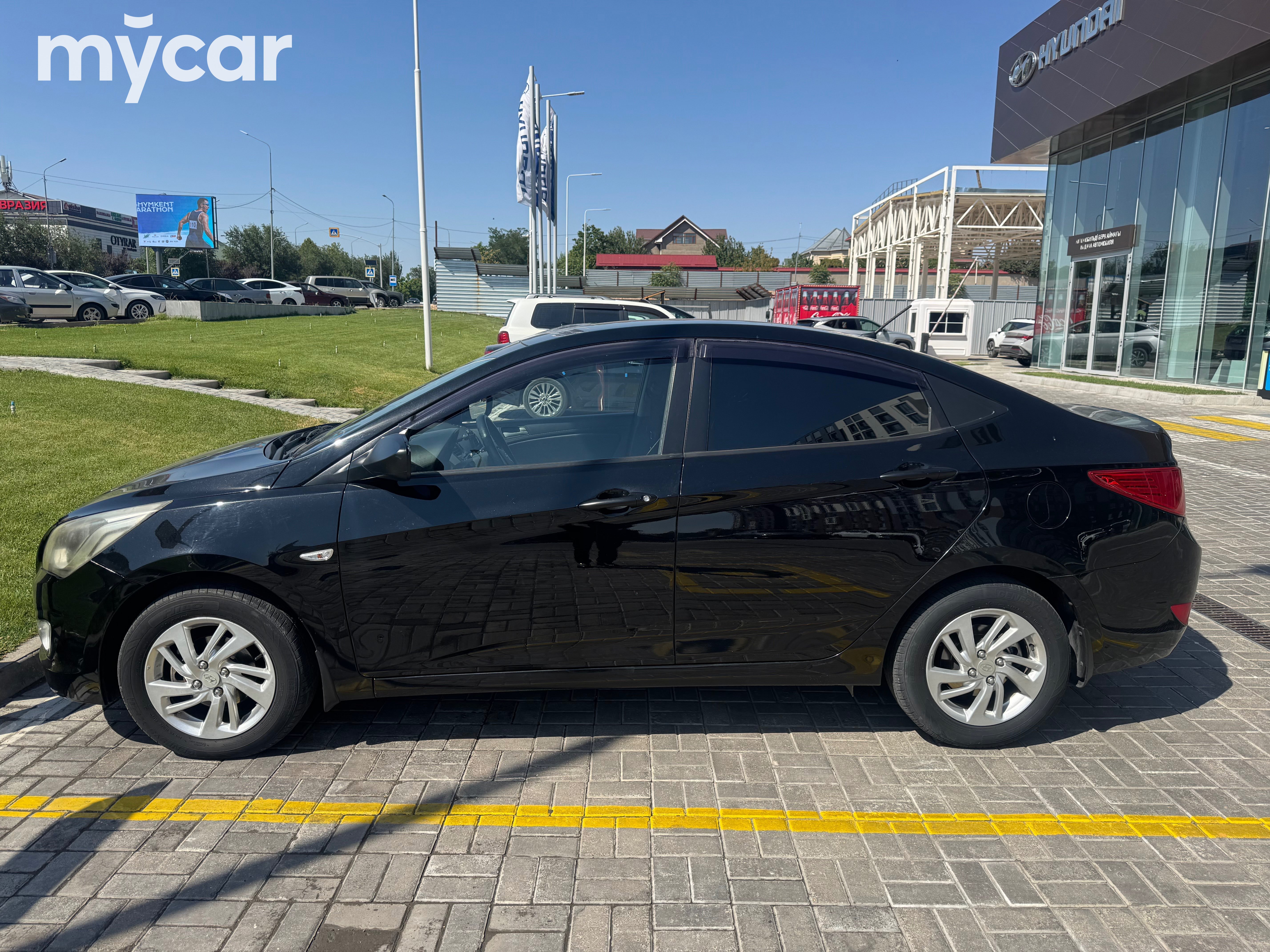 Hyundai Accent 2015